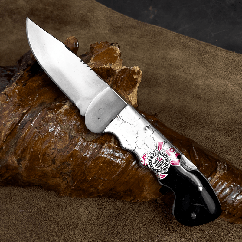 Canivete Artesanal Corinthians - Cabo resinado com brasão do time - Forja Bruta