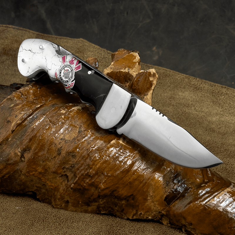 Canivete Artesanal Corinthians - Cabo resinado com brasão do time - Forja Bruta