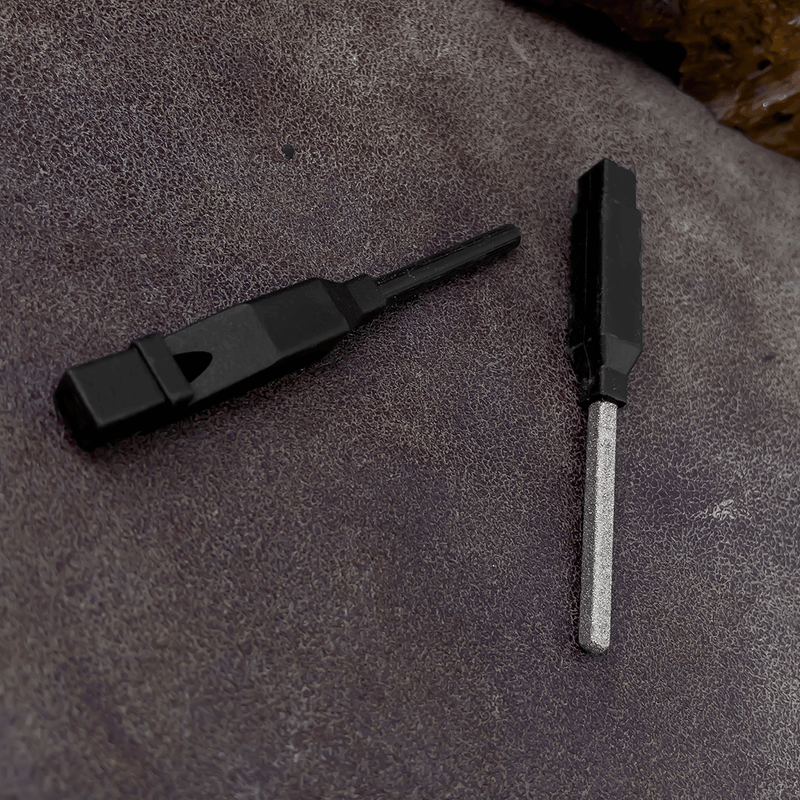 Faca Tática cabo verde musgo com quebra gelo + Bainha com bússola, pederneira e apito - Forja Bruta