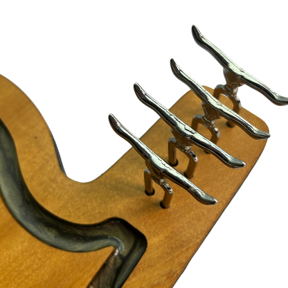 Tábua de Corte Guitarra - Madeira Nobre com Petisqueiro | Doma Crioula Cutelaria Artesanal